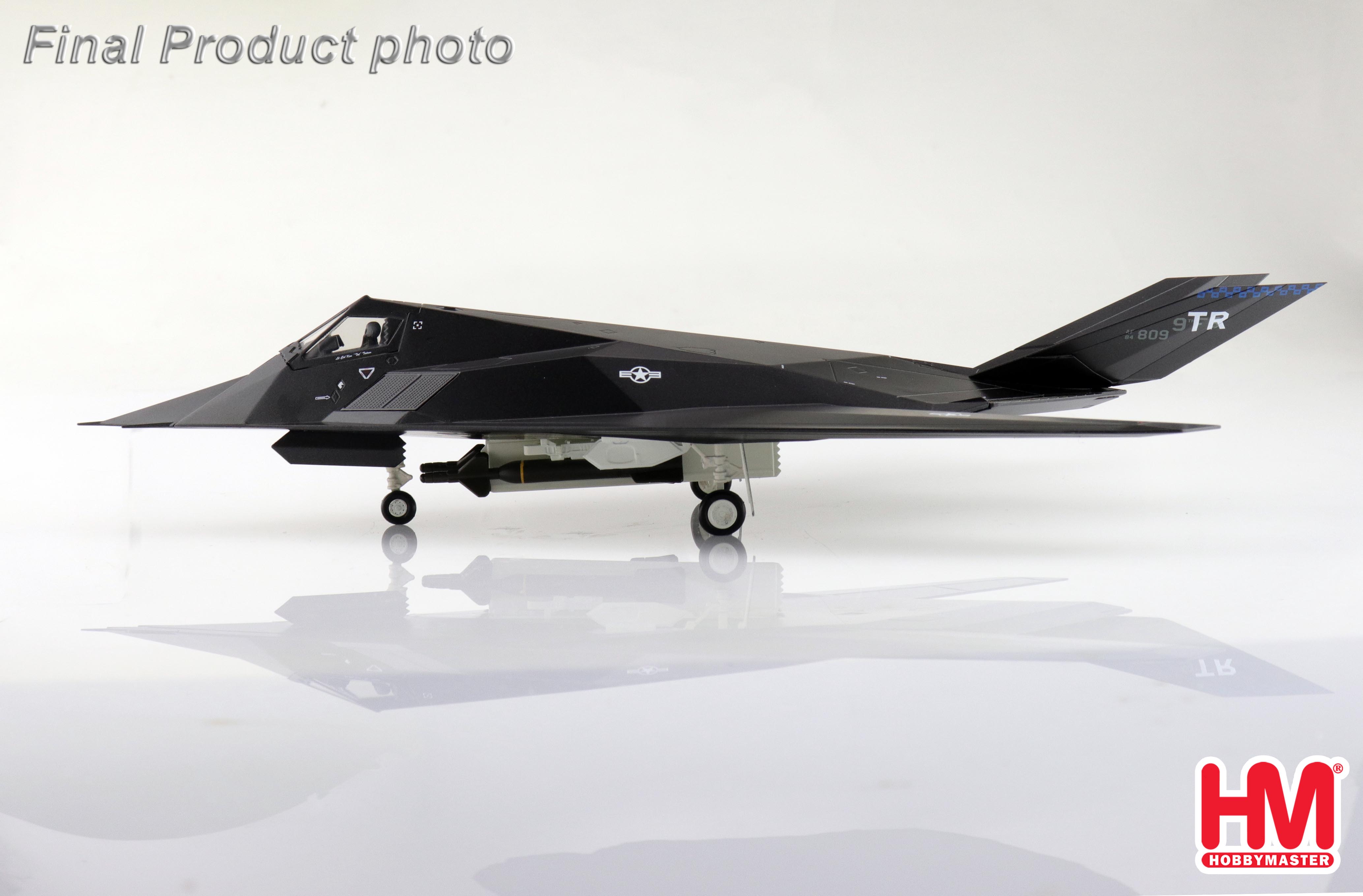 【未使用品】HOBBYMASTER F-117 NIGHTHAWK HA5811 F-117A 